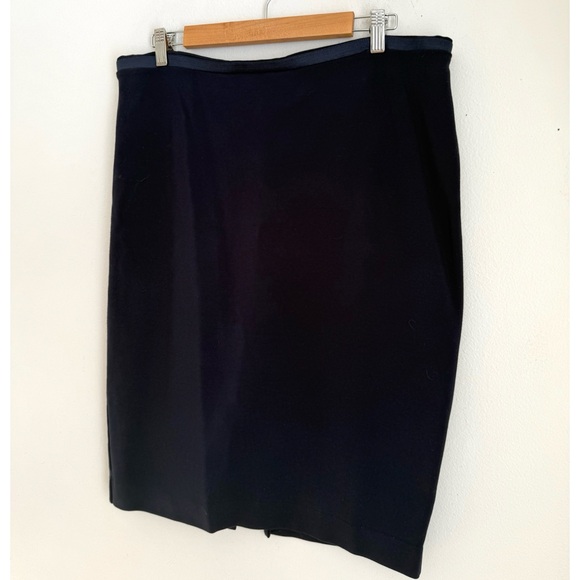 Boden Hampshire Ponte Skirt in Navy Blue - Picture 5 of 8